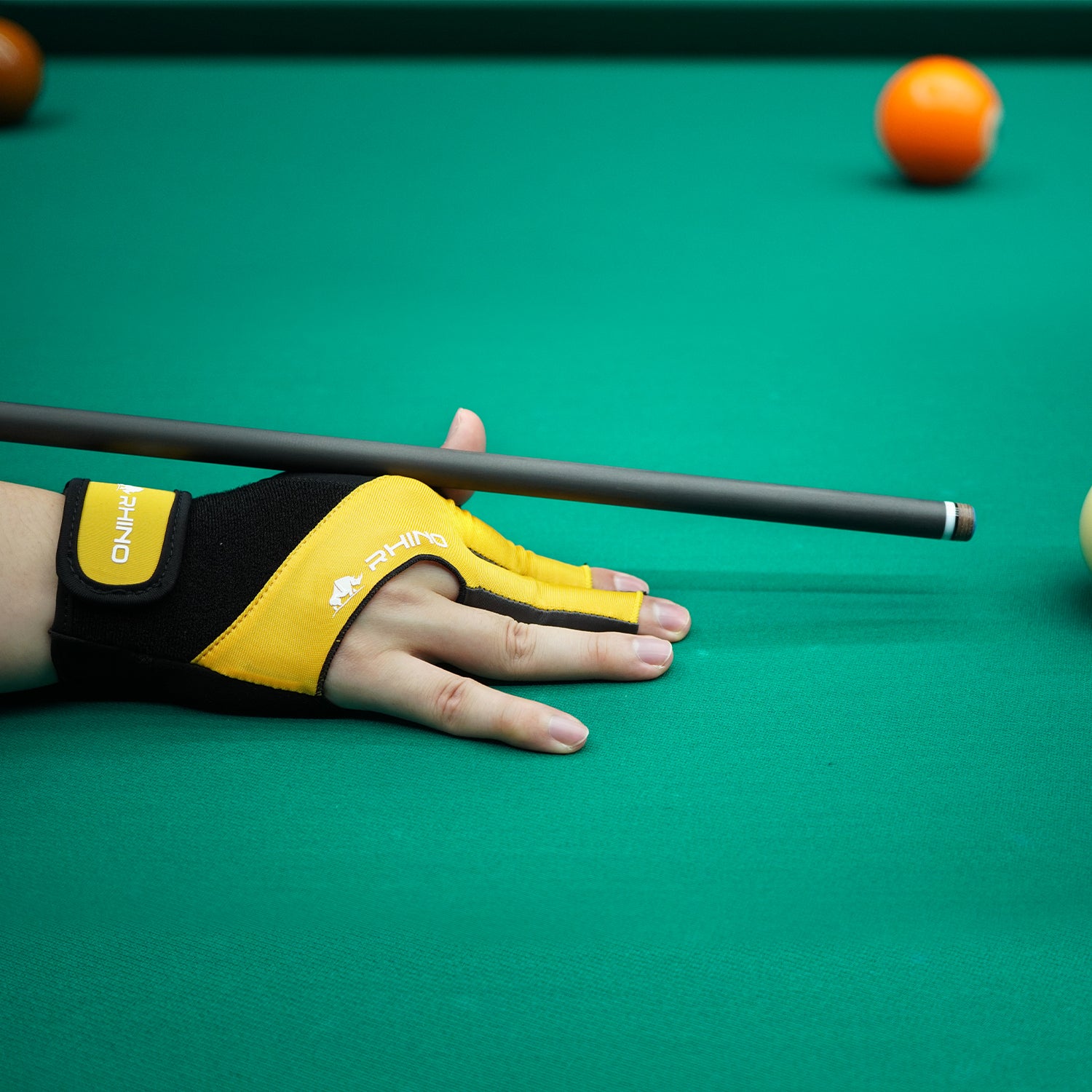 RHINO Billiards Glove Right Hand - Yellow