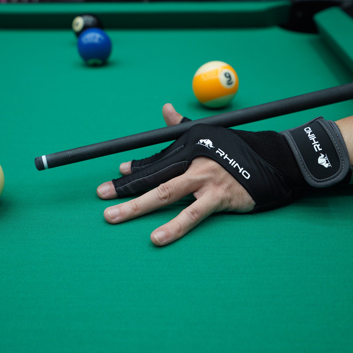 RHINO Billiards Glove Left Hand - Black