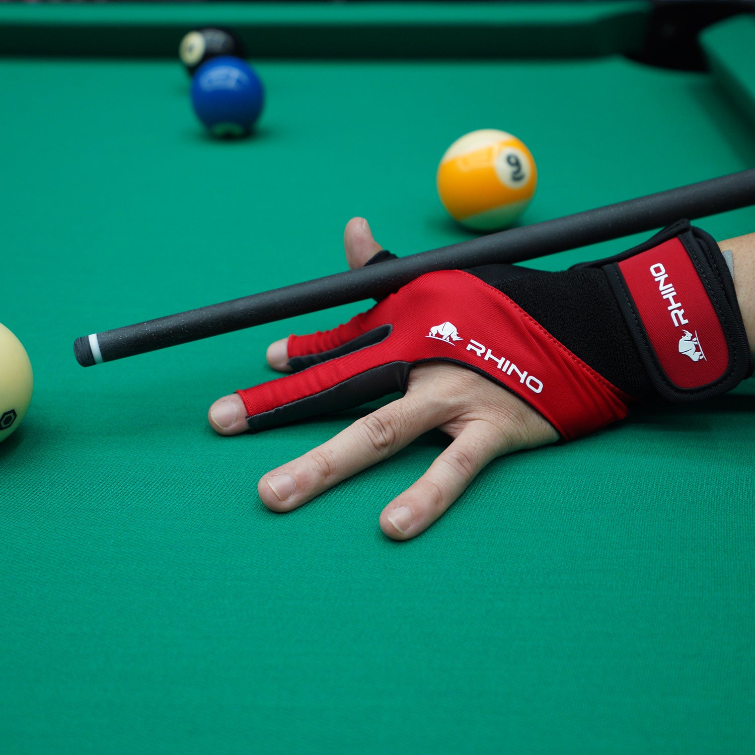 RHINO Billiards Glove Left Hand - Red
